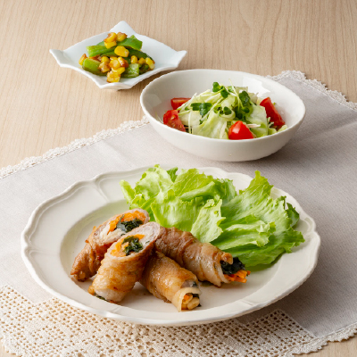わかめとえのきの甘辛豚肉巻き・甘酢あえ・ピーマンのおかか炒り