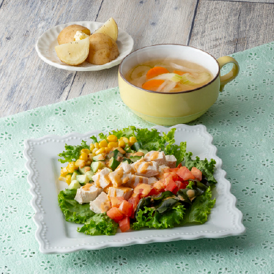 ５品目の彩りコブサラダ・べジコンソメスープ・じゃがバター